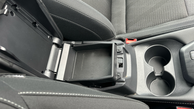 Nissan Qashqai 1.3 DiG-T MH N-Connecta 5dr Petrol Hatchback